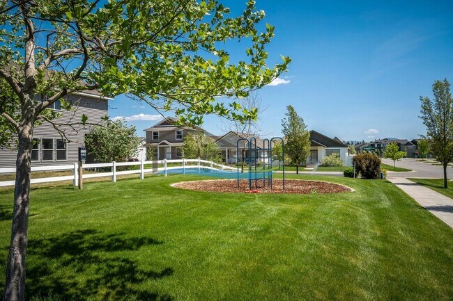 Building Photo - Beautiful Modern Home with 3 Bedrooms and ...