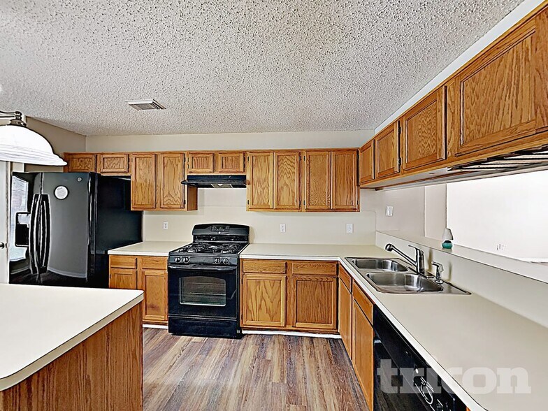 Building Photo - 13830 Keyworth Dr