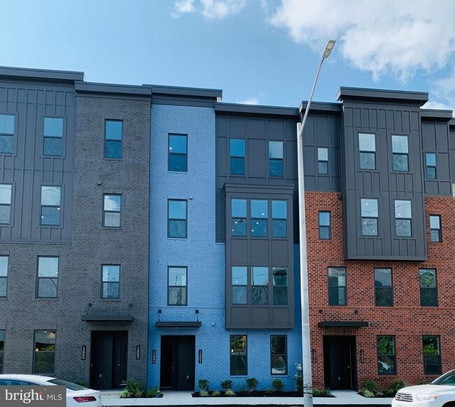 Building Photo - 12884 Sunrise Ridge Aly