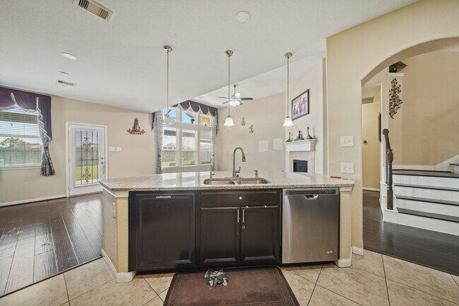 Building Photo - 15223 Paxton Landing Ln