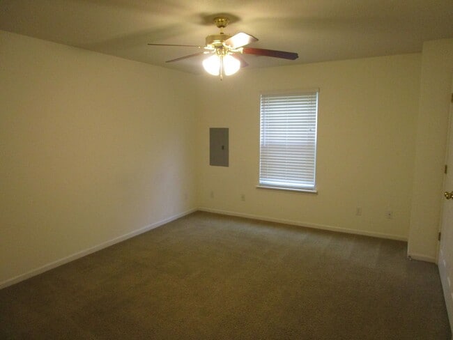 Building Photo - 1616-1618-1618 Juniper Dr