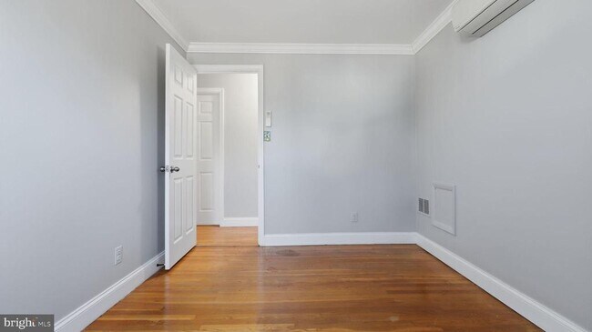 Building Photo - 1703 Tioga Rd