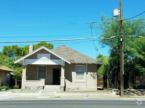 Building Photo - Euclid Ave - A 4 bedroom 2 bathroom Histor...
