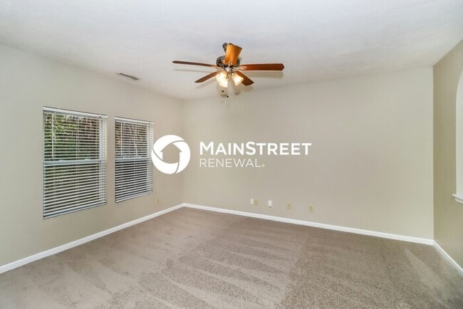Building Photo - 4 Bedroom Pet-Friendly Home in Charlotte, NC with Main Street Renewal