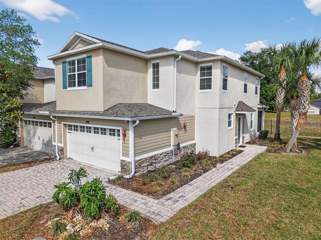 Building Photo - 1323 Priory Cir