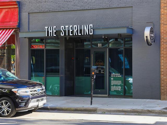 Building Photo - 910 Houston St