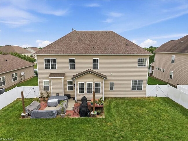Building Photo - Lease OR Lease to Own