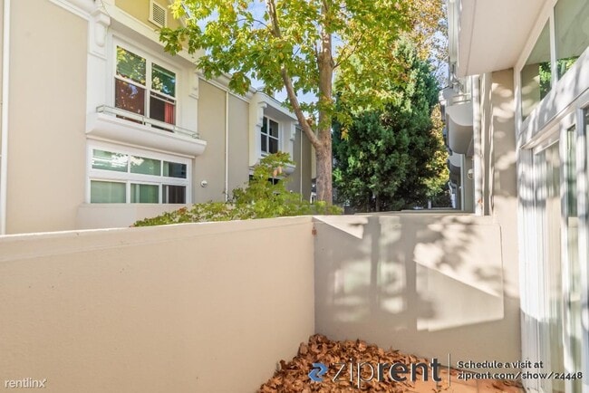 Building Photo - 3 br, 3 bath Townhome - 334 Dunsmuir Terra...