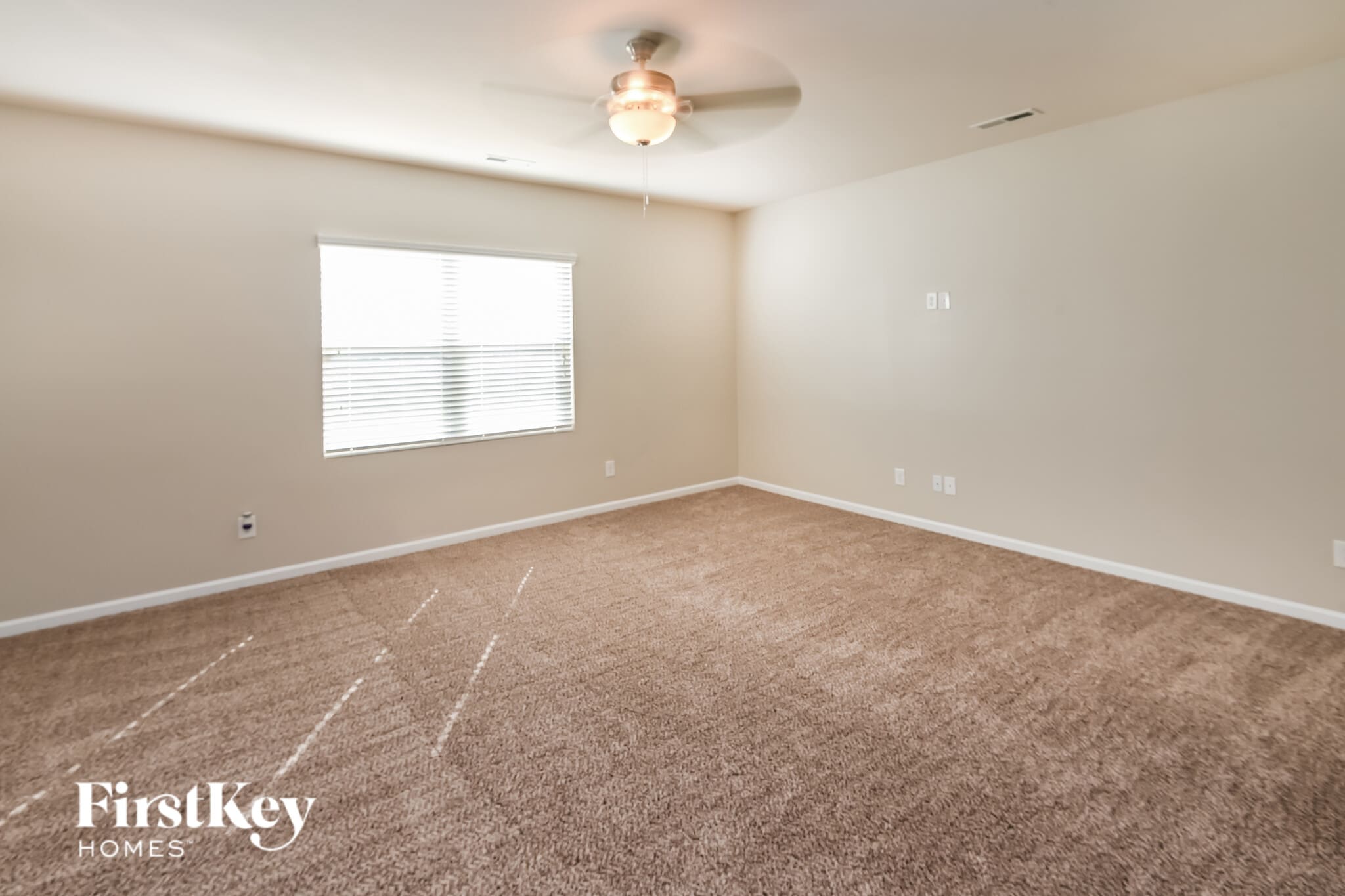 Building Photo - 8929 Lilac Tree Ave