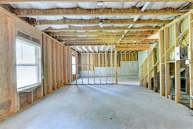 Building Photo - 3860 Grandview Manor Dr