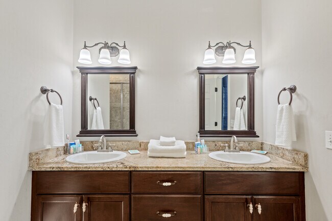 Building Photo - 2665 Breton Ridge Dr