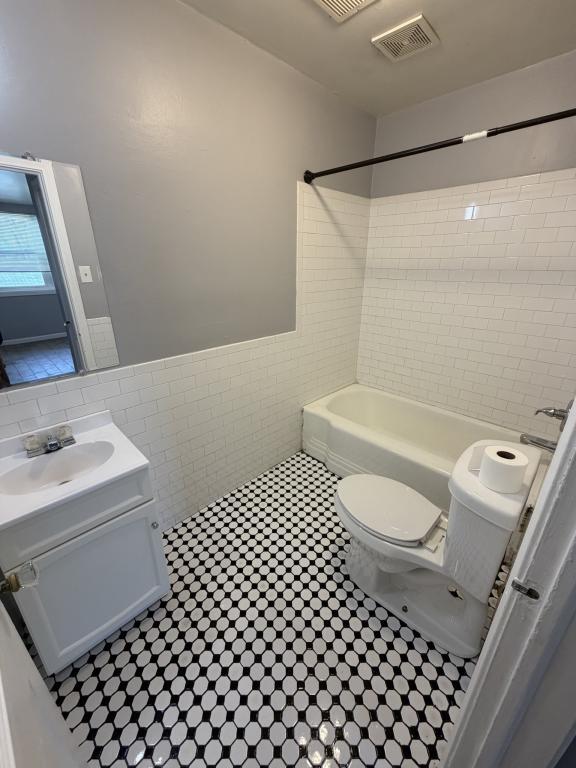 Building Photo - 310 Vine Ave