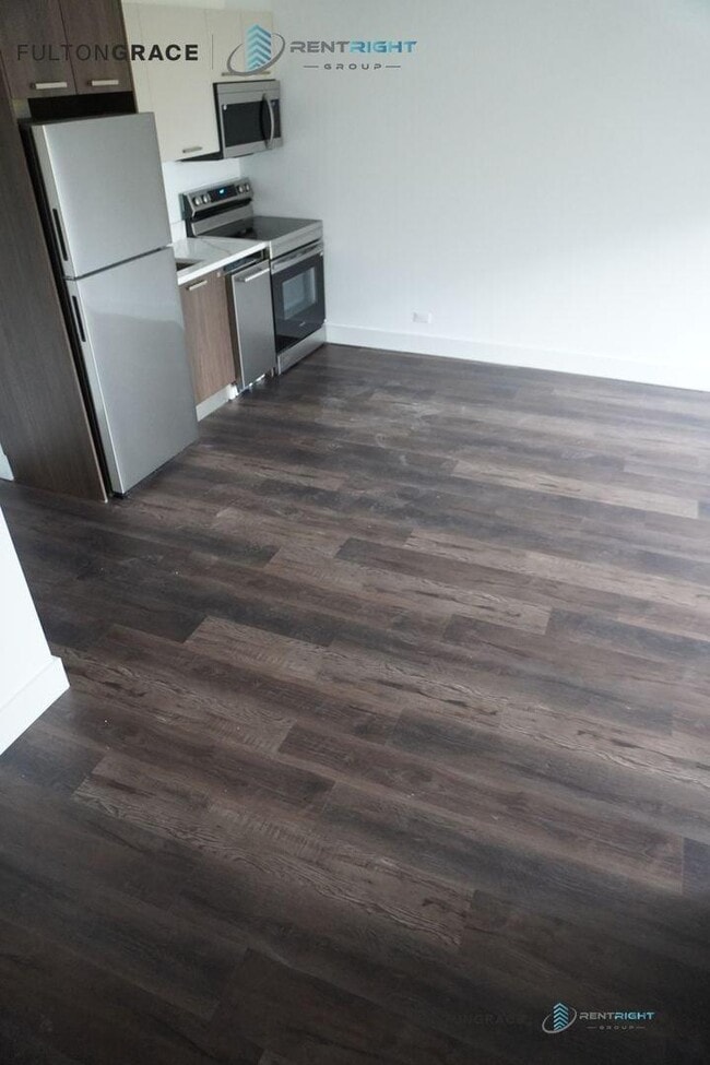 Building Photo - 0 bedroom in Chicago IL 60660