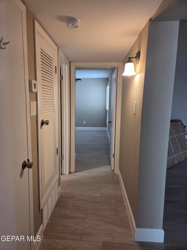 Building Photo - 15000 Ashford St