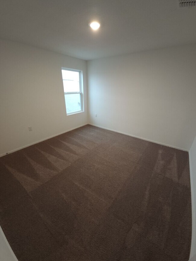 Building Photo - 1 Week Free rent Special! South Side of SA /VIDA community Brand New 4-bed, 2-bth home