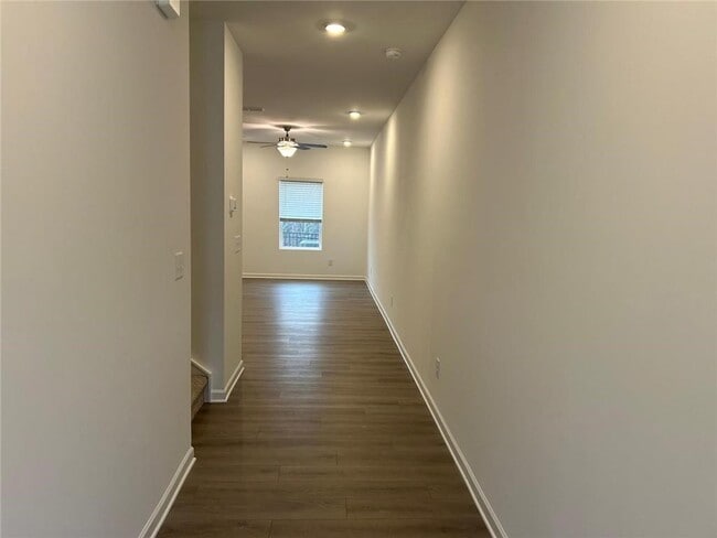 Building Photo - 207 Kinship Dr