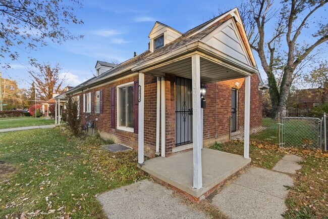 Building Photo - 10934 Nottingham Rd