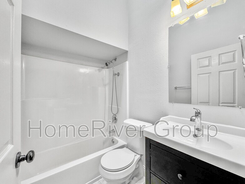 Building Photo - 5743 Eden Ln