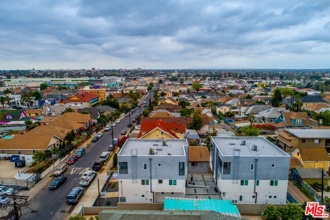 Building Photo - 1623 1/2 S New Hampshire Ave