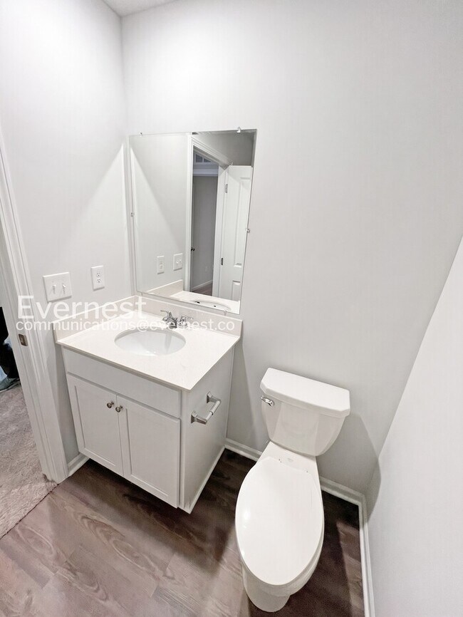 Building Photo - Lovely 3-Bedroom Home with Great Spaces / Pet-Friendly / Available Now!