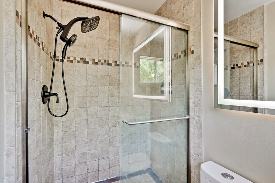 Building Photo - 6468 Pfeiffer Ranch Rd