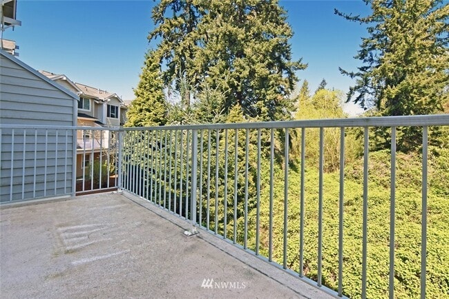 Building Photo - 11894 NE 163rd Pl