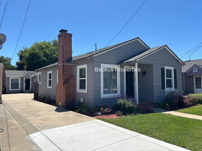 Primary Photo - Newly remodeled cottage in South Salinas