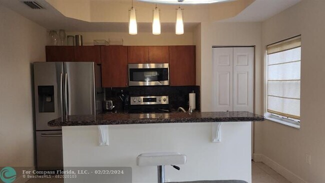 Building Photo - 2337 Anchor Ct