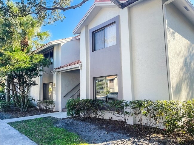 Building Photo - 3212 Coral Lake Dr