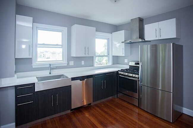 Primary Photo - 2.0 bedroom in Somerville Massachusetts 02145