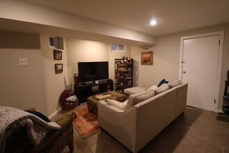 Building Photo - 280 S 23rd St