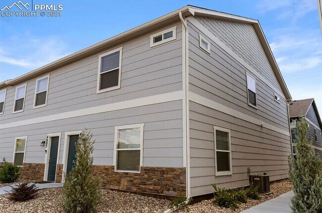 Building Photo - 4679 Pleasant Port View