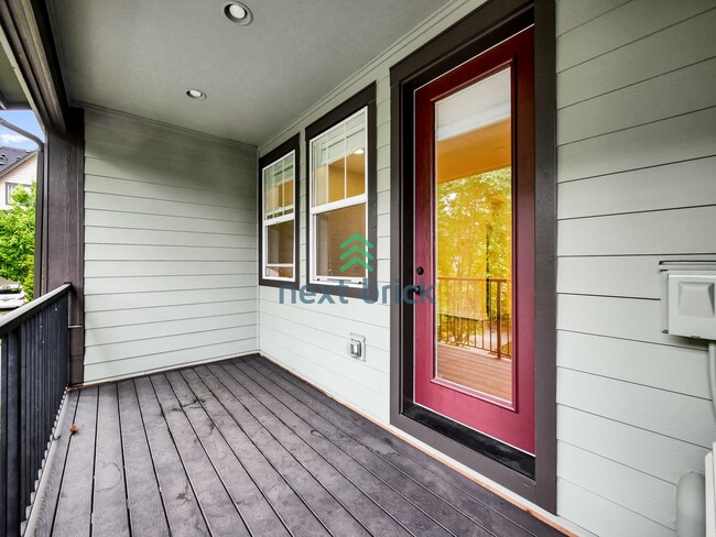 Building Photo - A Sparkling 3 Bed 2.5 Bath Home for Rent!