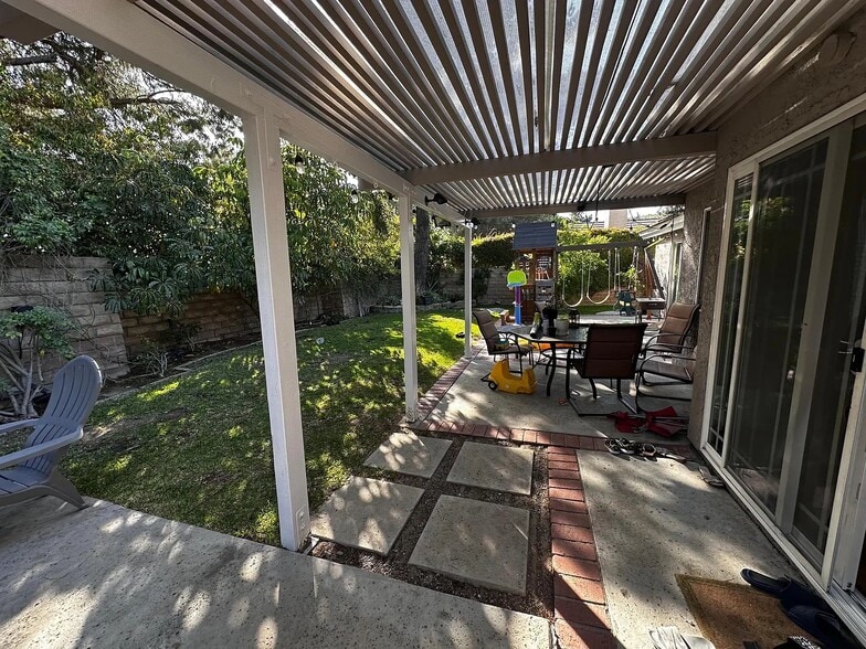 Building Photo - 3649 Birdsong Ave