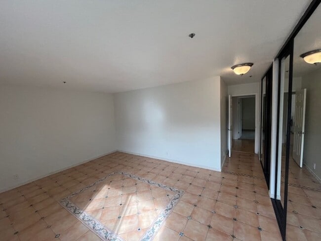 Building Photo - 4361 Poinsettia St