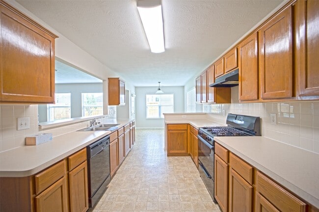Building Photo - 8003 Beech Park Ln
