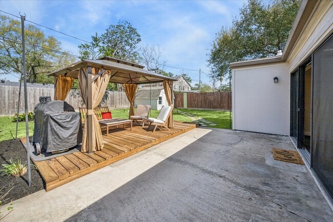 Building Photo - 5226 Nina Lee Ln