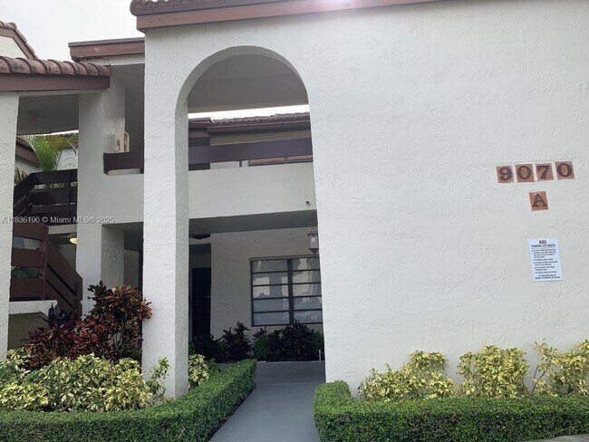 Building Photo - 9070 SW 125th Ave
