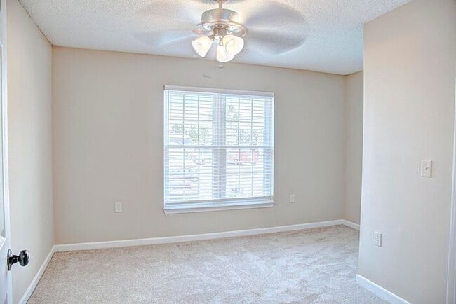 Building Photo - It's the little bit of "Extra"ordinary tha...