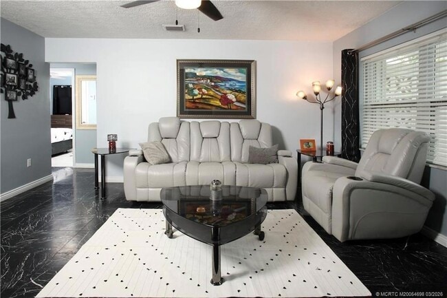 Building Photo - 3489 NE Linda Dr