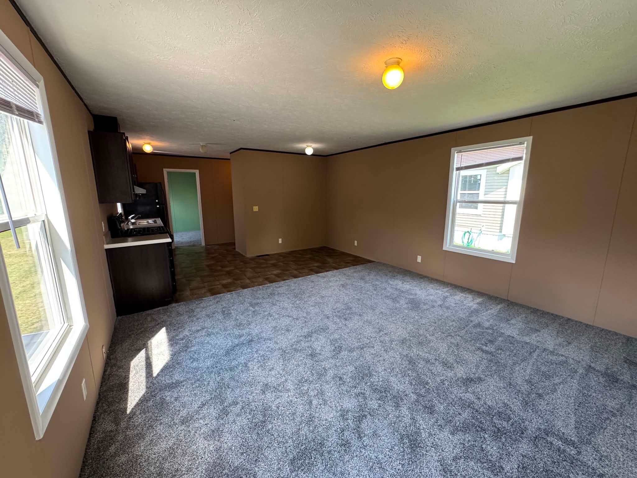 Building Photo - 48581 Pineview Dr