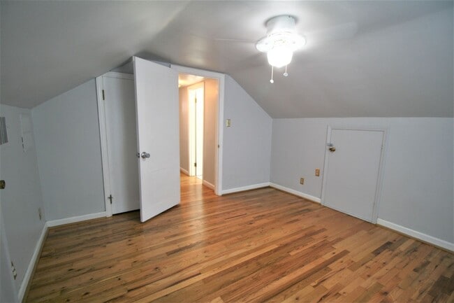 Building Photo - Adorable home located in southside of Lexington    20260604