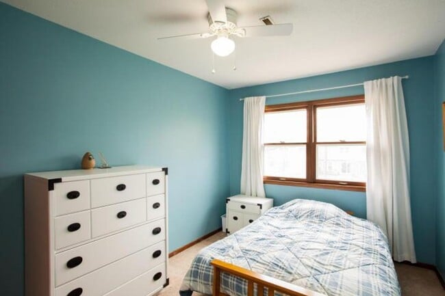 Building Photo - 3-Bedroom 1.5-Bathroom North Ames Townhome