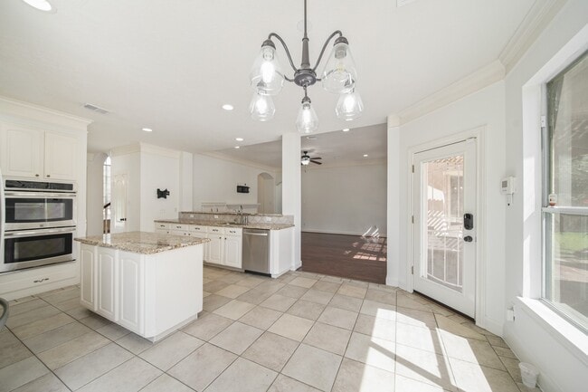 Building Photo - 5403 Indian Shores Ln