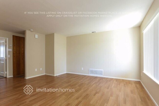 Building Photo - 24650 Myrna St