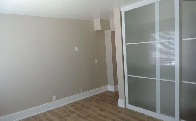 Building Photo - Beautiful 3-bed, 3-bath Home