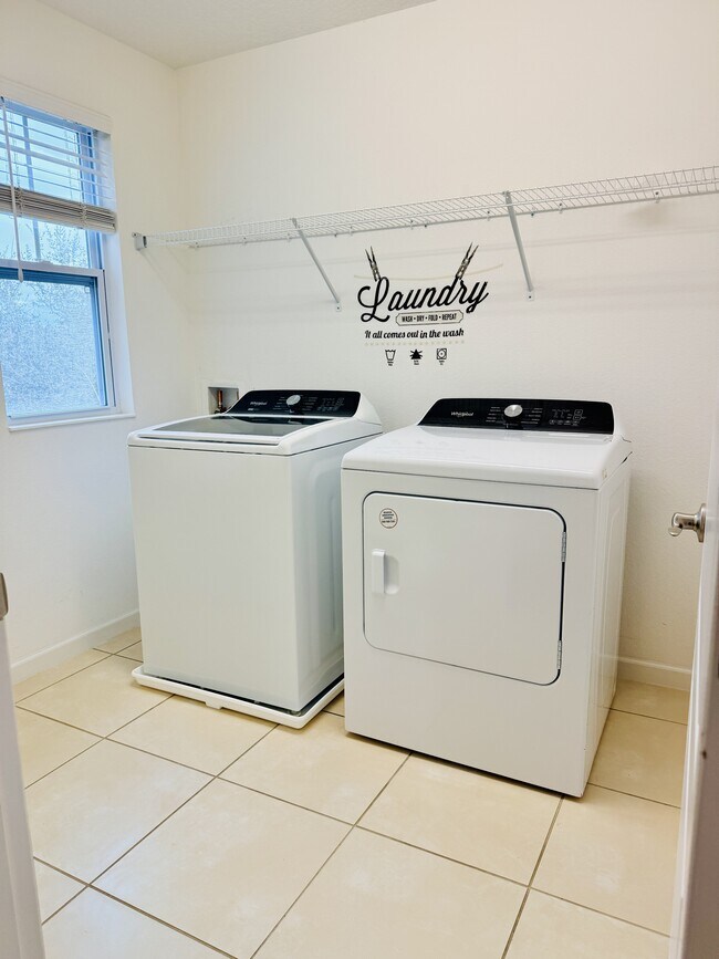 Building Photo - 7114 Brown Pelican Ct