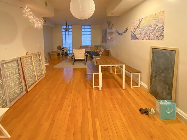 Building Photo - 42 Winter St