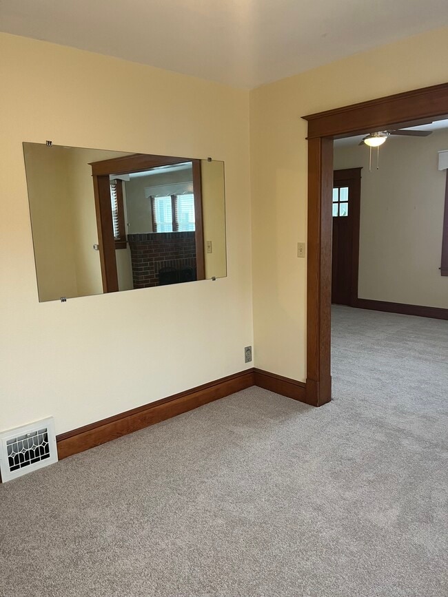 Building Photo - 214 McKendree Ave