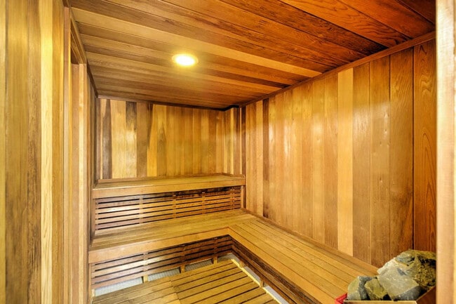 Building Photo - 3831 S Atlantic Ave